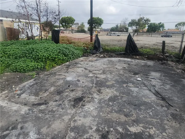 $250,000 | 1433 West 151st Street, Compton, CA 90220