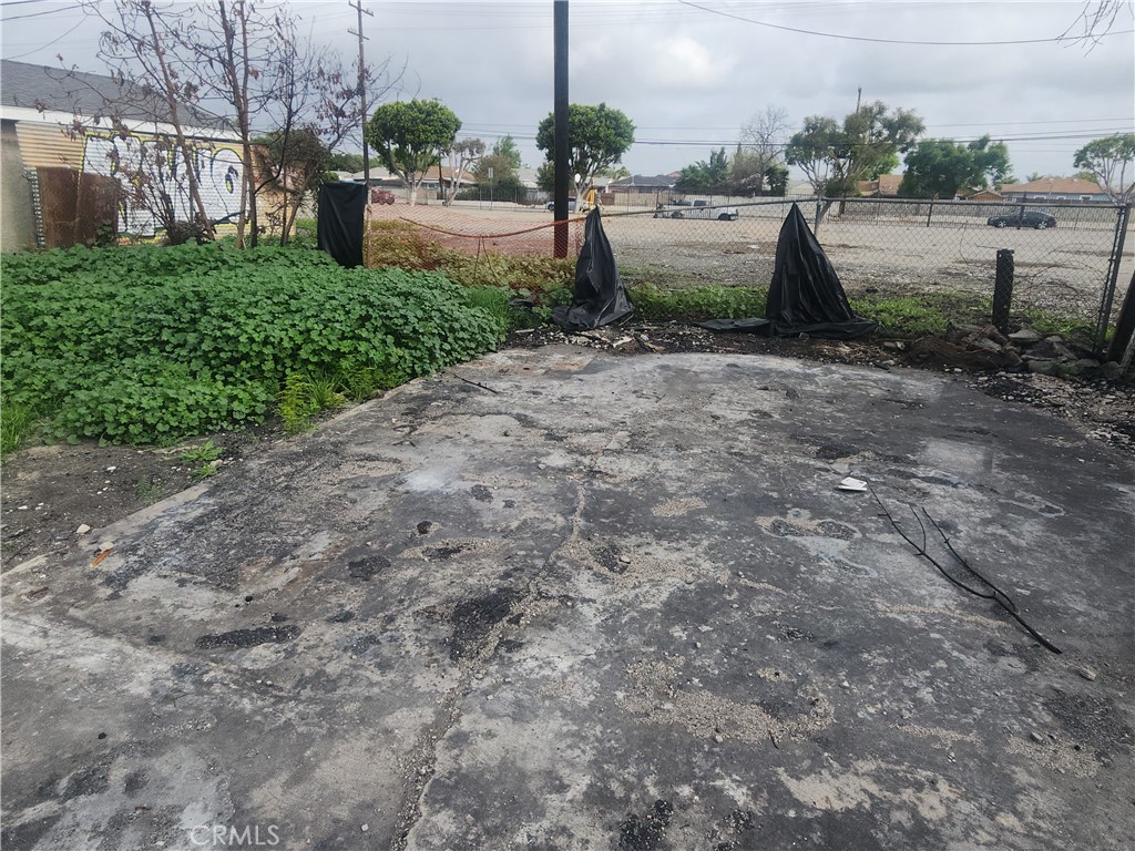 1433 West 151st Street Compton, CA 90220 - Photo 9 of 10