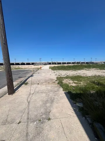 $2,750 | 122 Dewey Place, Unit 1, Atlantic City, NJ 08401