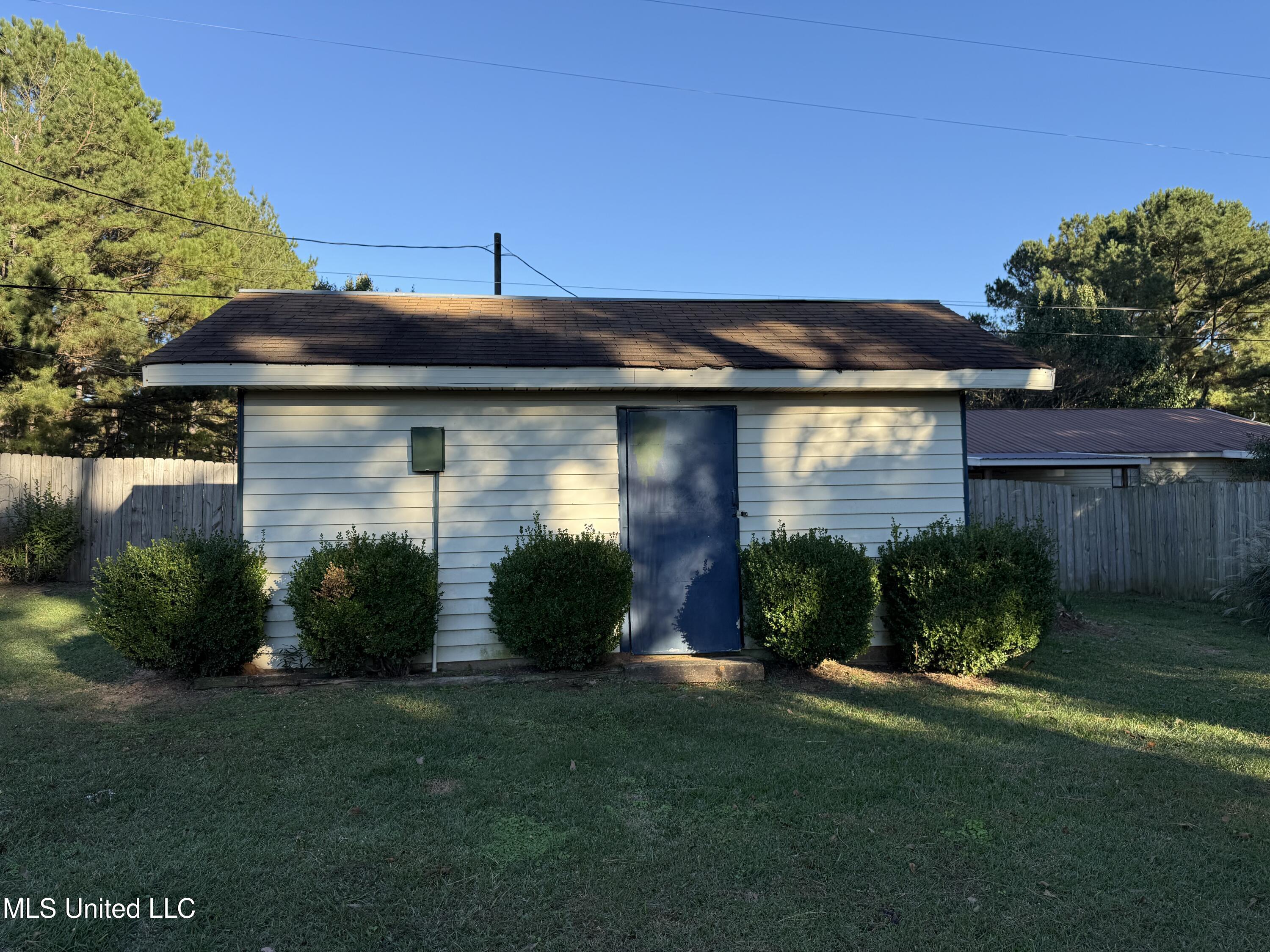 171 Colonial Circle Magee, MS 39111 - Photo 23 of 24 IMG_5475