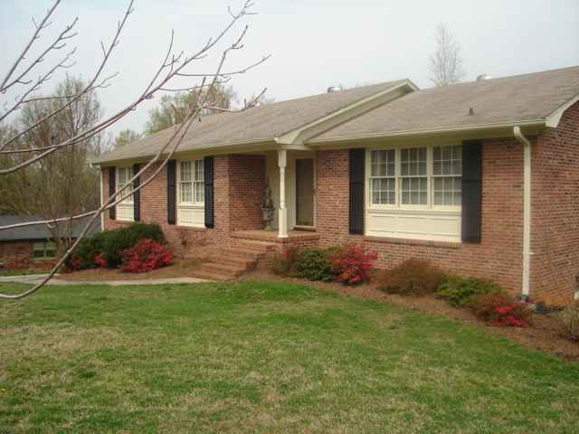 6 Morwell Road Greenville, SC 29615 - Photo 1 of 9 Gallery Image 1