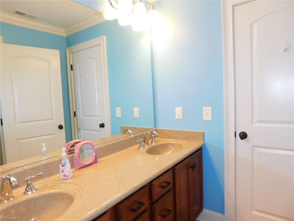 600 Beech Ridge Road Thomasville, NC 27360 - Photo 23 of 24 UPPER LEVEL BATH