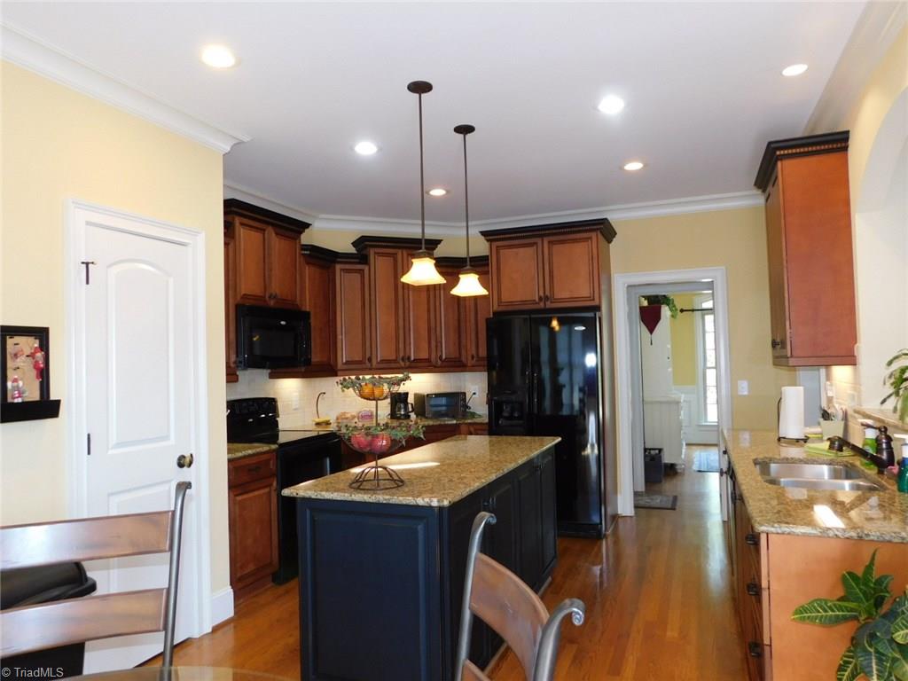 600 Beech Ridge Road Thomasville, NC 27360 - Photo 8 of 24 KITCHEN