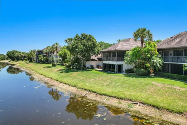 $9,500 | 2835 Polo Island Drive, Unit H103, Wellington, FL 33414