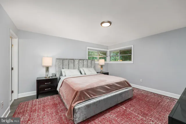 $1,275,000 | 1001 Woods Place, Alexandria, VA 22302