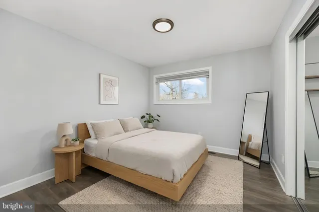 $1,275,000 | 1001 Woods Place, Alexandria, VA 22302