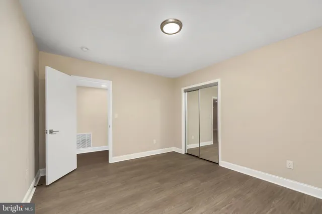 $1,275,000 | 1001 Woods Place, Alexandria, VA 22302