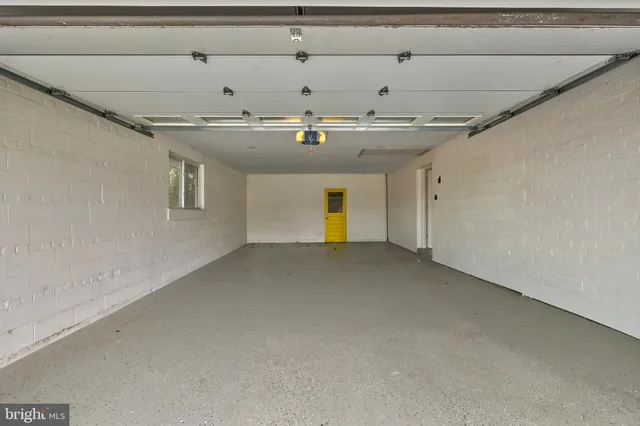 $1,275,000 | 1001 Woods Place, Alexandria, VA 22302