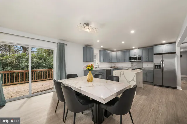 $1,275,000 | 1001 Woods Place, Alexandria, VA 22302