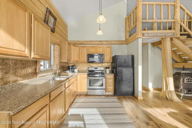 $2,999,000 | 807 Merna North Beaver Road, Daniel, WY 83115