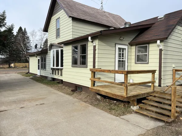 $189,000 | 20 South Main Street, McGregor, MN 55760