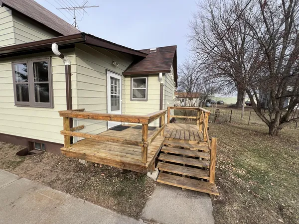 $189,000 | 20 South Main Street, McGregor, MN 55760