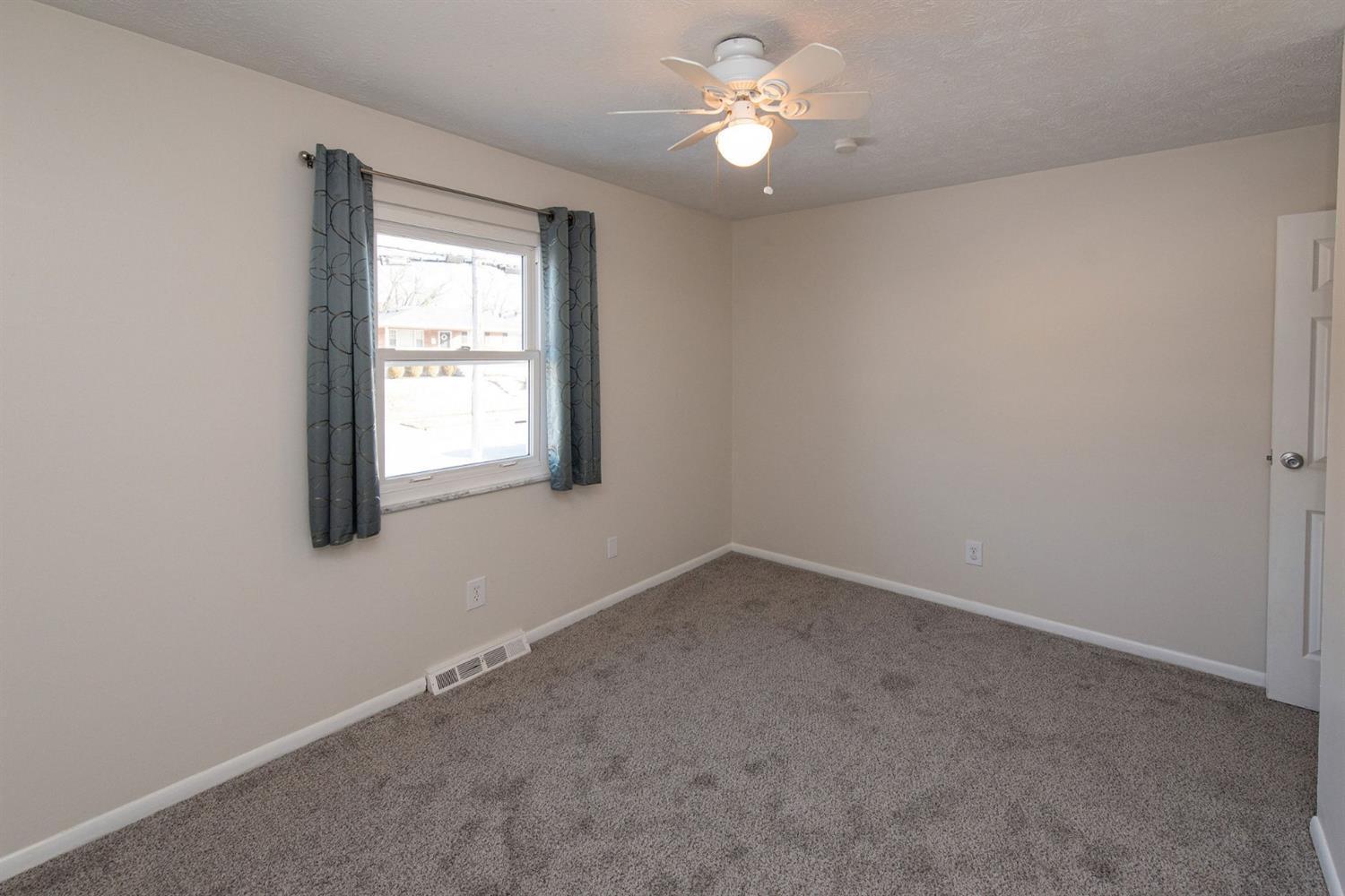 5737 Lawrence Road Cincinnati, OH 45248 - Photo 20 of 37