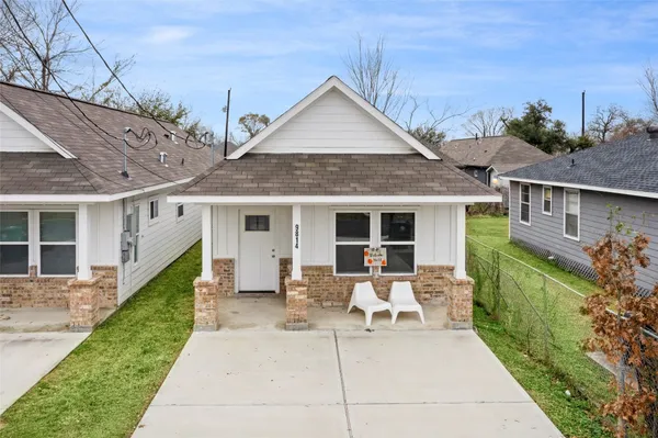 $179,900 | 9814 Masterson Street, Houston, TX 77029