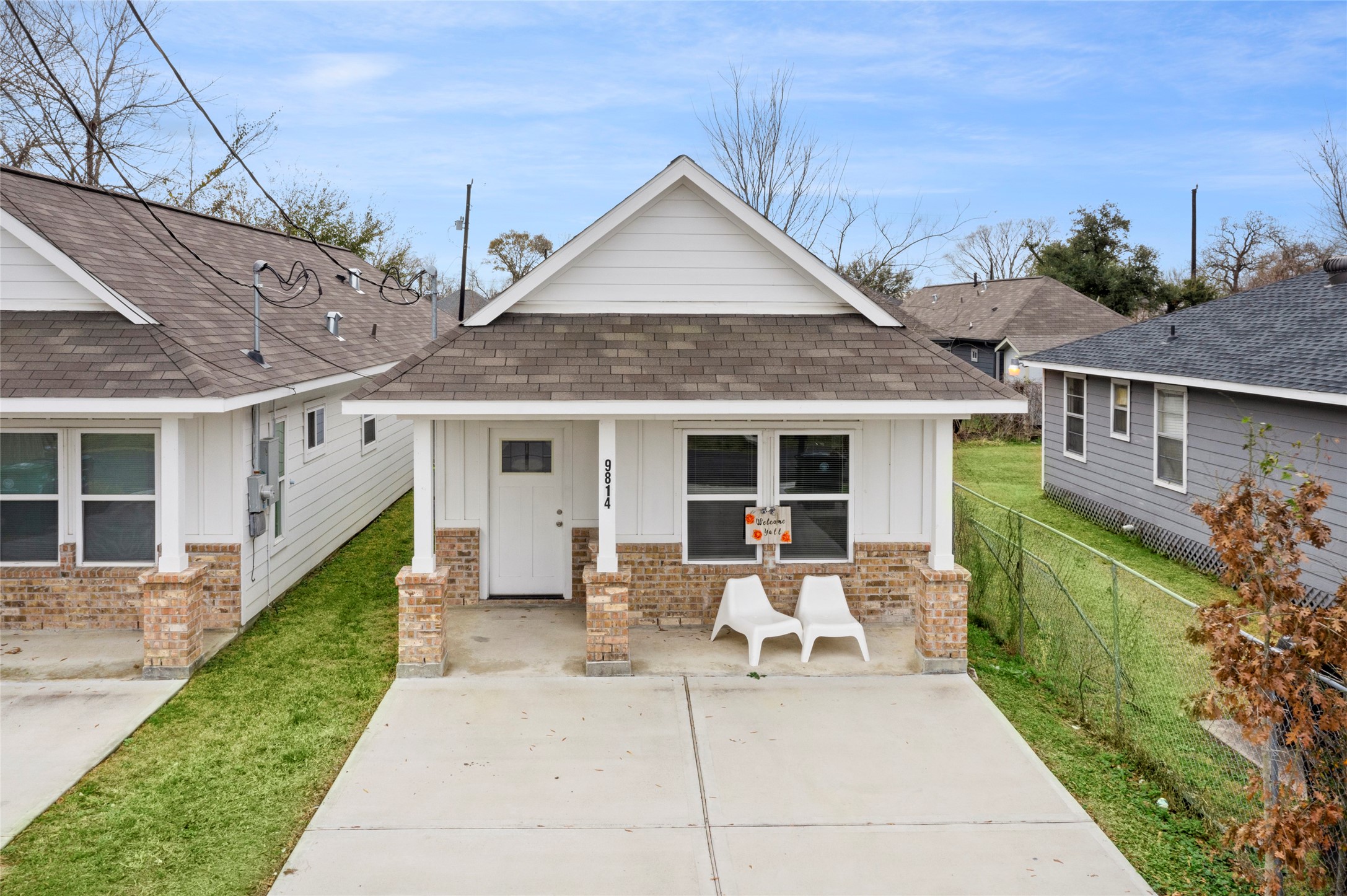 9814 Masterson Street Houston, TX 77029 - Photo 1 of 21 a view of a house with sitting area and furniture