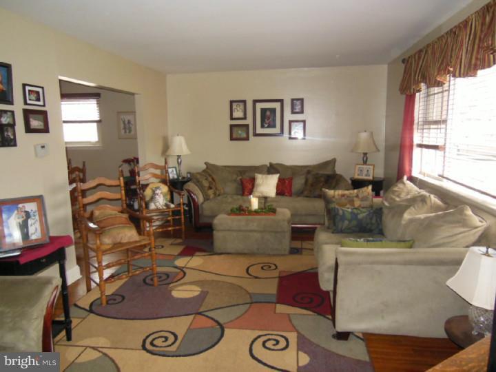 762 Ivyland Road Warminster, PA 18974 - Photo 2 of 17 Gallery Image 2