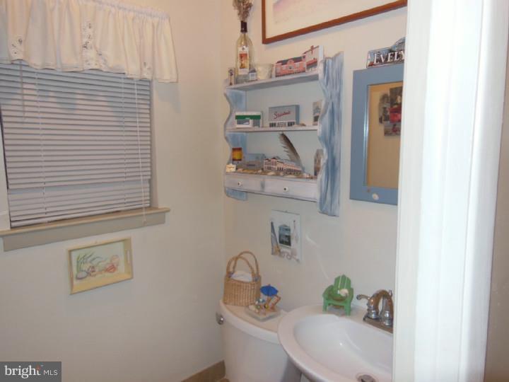 762 Ivyland Road Warminster, PA 18974 - Photo 8 of 17 Gallery Image 8