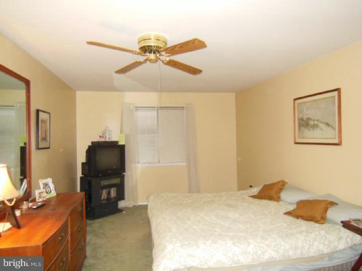 762 Ivyland Road Warminster, PA 18974 - Photo 9 of 17 Gallery Image 9
