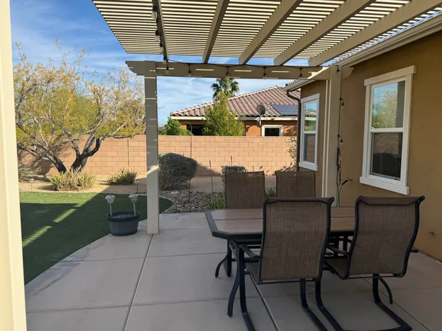 $675,000 | 74098 Imperial Court West, Palm Desert, CA 92211