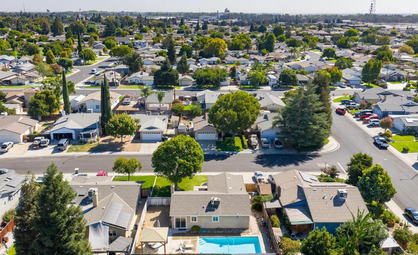 731 Dixie Lane Ripon, CA 95366 - Photo 22 of 22 an aerial view of residential houses with outdoor space