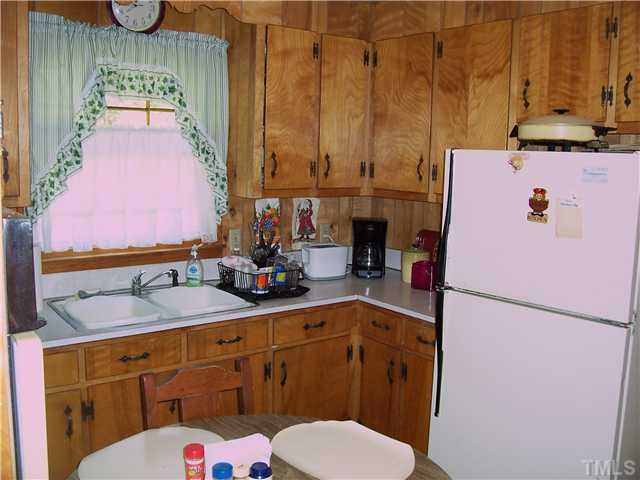 901 Semora Road Roxboro, NC 27574 - Photo 4 of 13