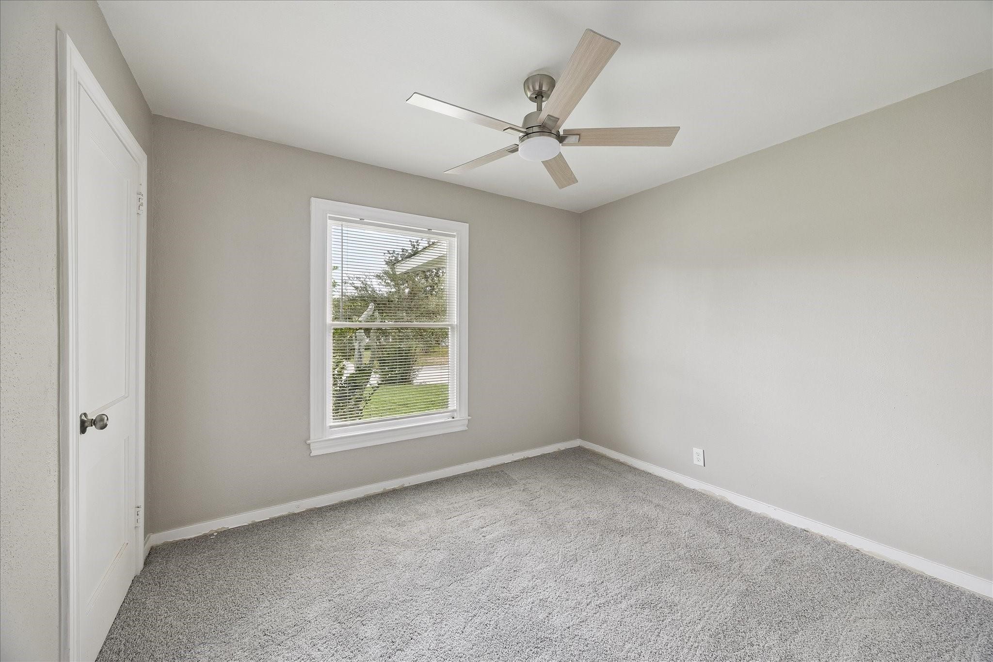 613 Winding Way Street Lake Jackson, TX 77566 - Photo 8 of 11