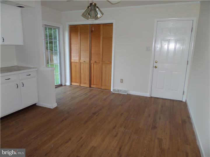 78 Eaton Road Pennsville, NJ 08070 - Photo 6 of 13 Kitchen