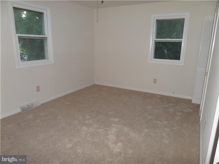 78 Eaton Road Pennsville, NJ 08070 - Photo 10 of 13 Bedroom - Main