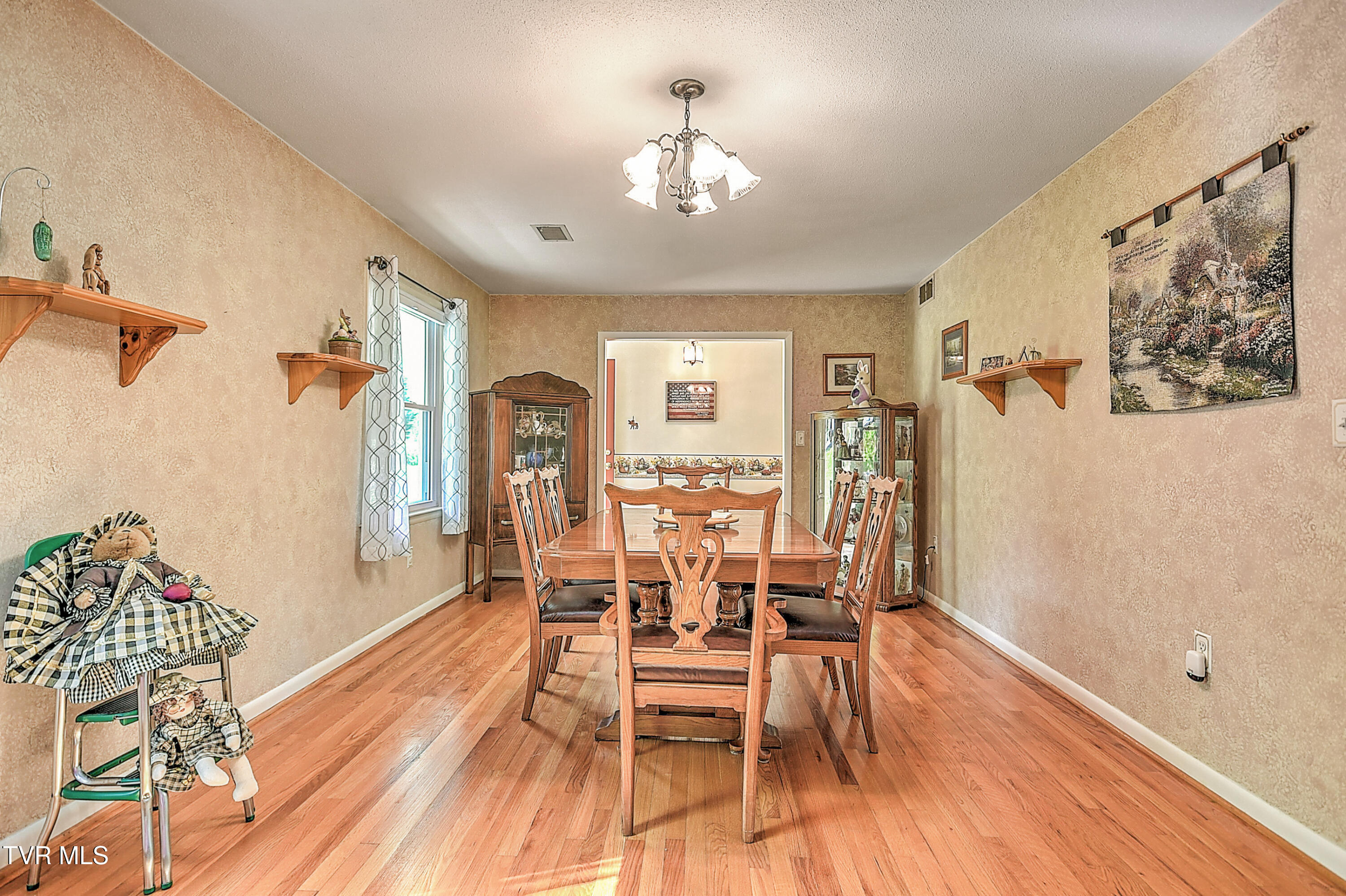 612 Colonial Heights Road Kingsport, TN 37663 - Photo 21 of 51 612 Colonial Heights LG-32