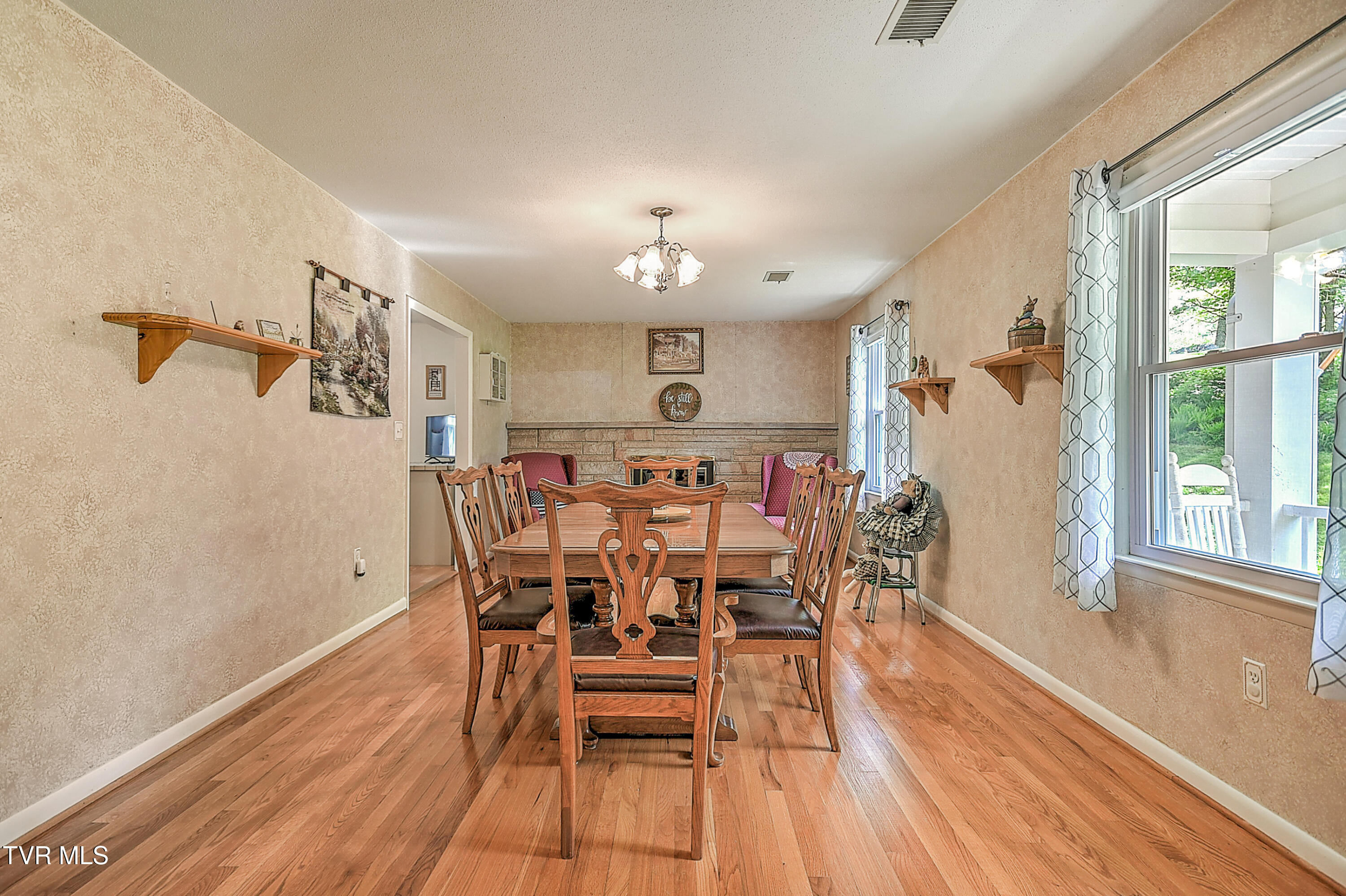 612 Colonial Heights Road Kingsport, TN 37663 - Photo 23 of 51 612 Colonial Heights LG-30