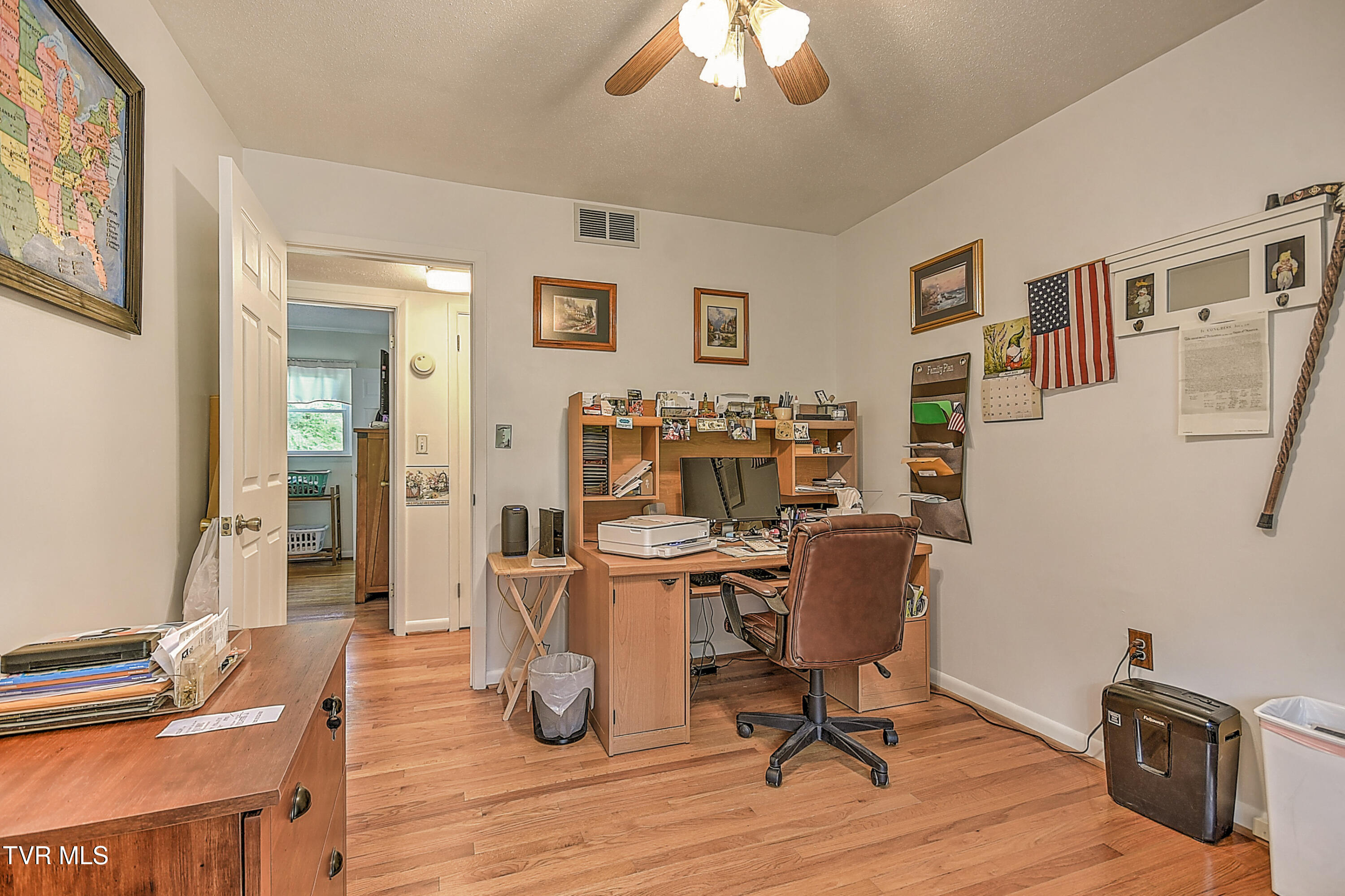 612 Colonial Heights Road Kingsport, TN 37663 - Photo 26 of 51 612 Colonial Heights LG-15