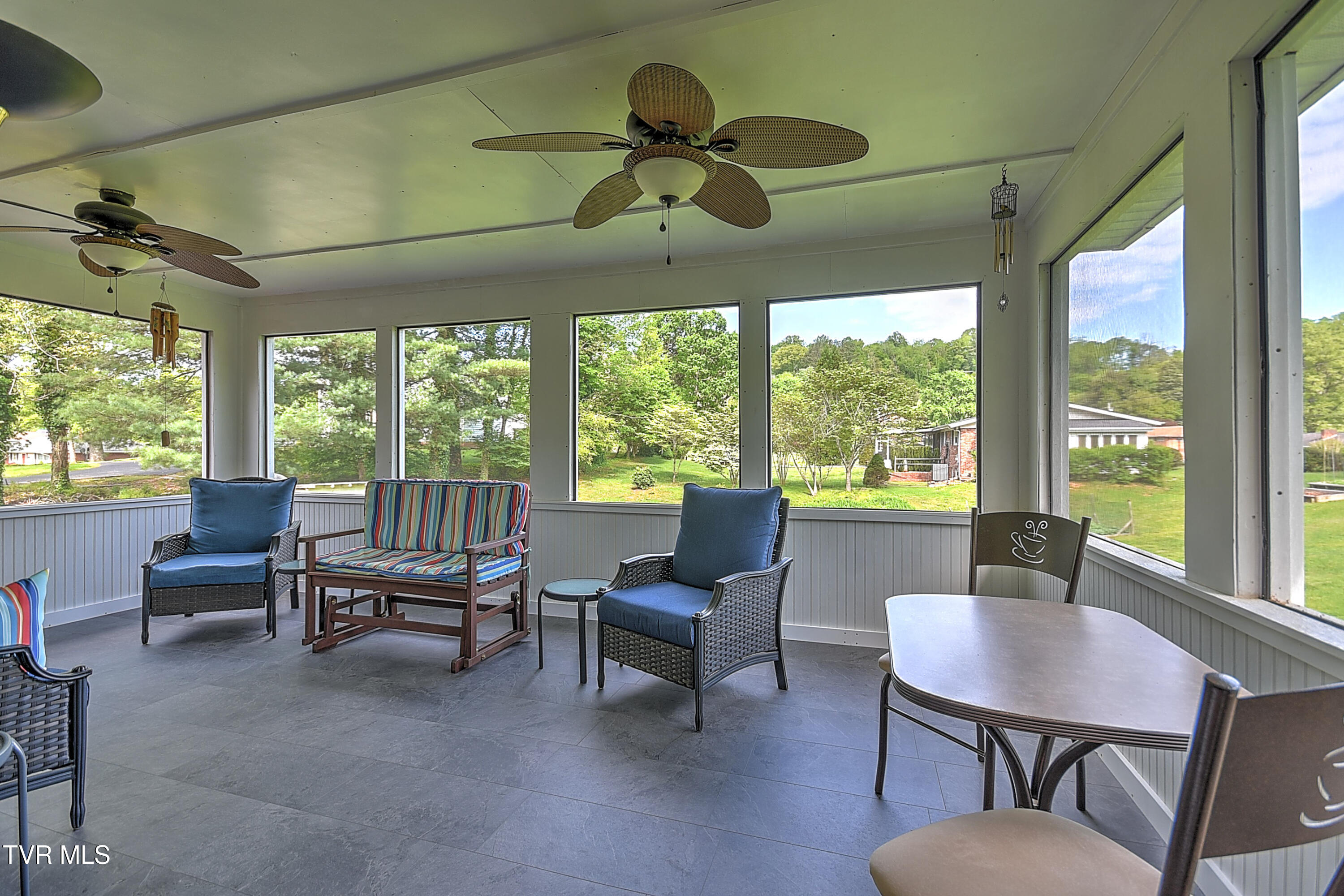 612 Colonial Heights Road Kingsport, TN 37663 - Photo 33 of 51 612 Colonial Heights LG-40