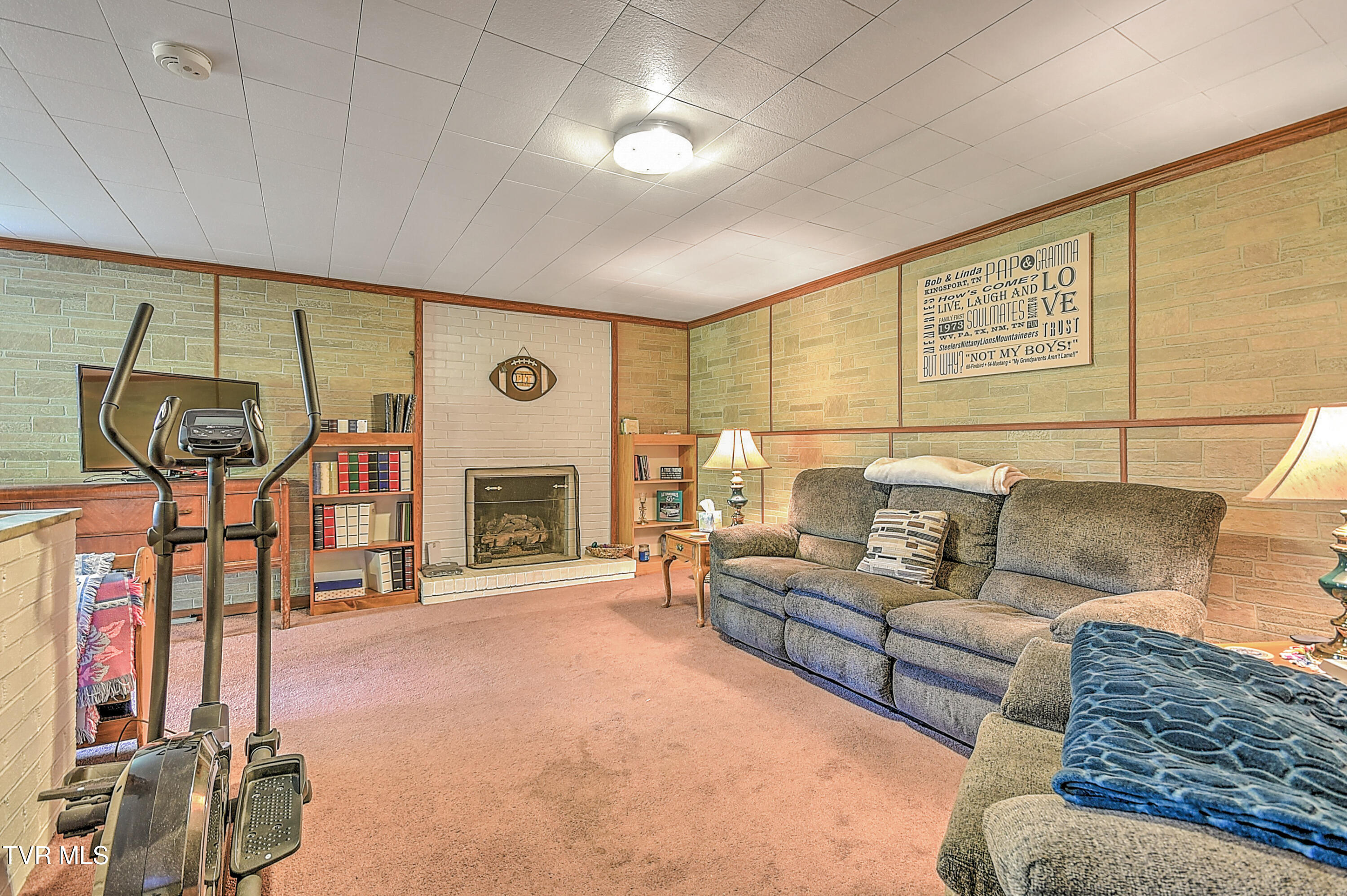 612 Colonial Heights Road Kingsport, TN 37663 - Photo 43 of 51 612 Colonial Heights LG-39