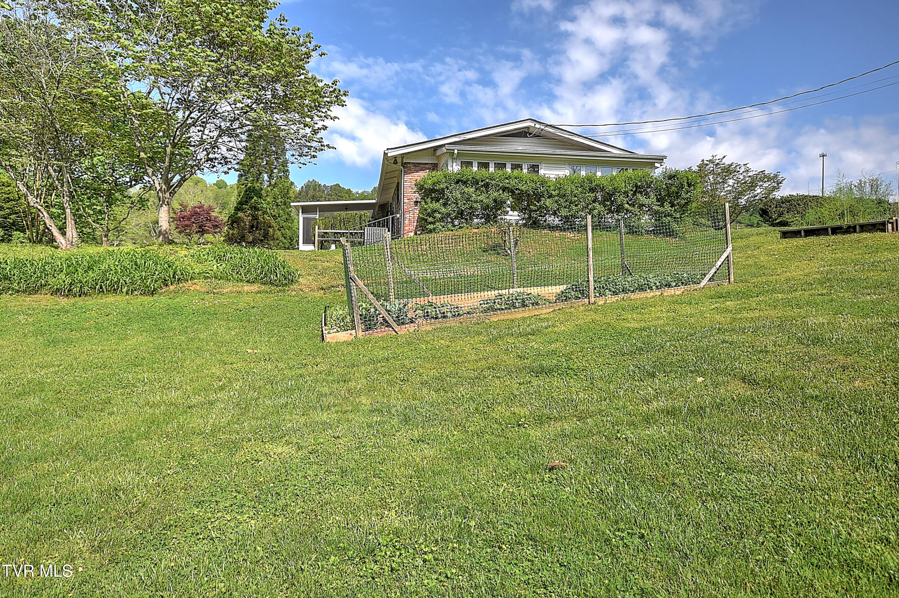 612 Colonial Heights Road Kingsport, TN 37663 - Photo 50 of 51 612 Colonial Heights LG-51