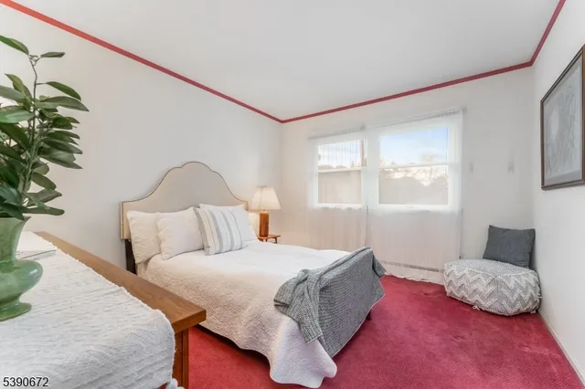 $934,999 | 13 Glutting Place, East Hanover, NJ 07936