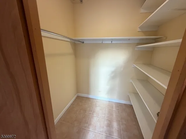 $934,999 | 13 Glutting Place, East Hanover, NJ 07936