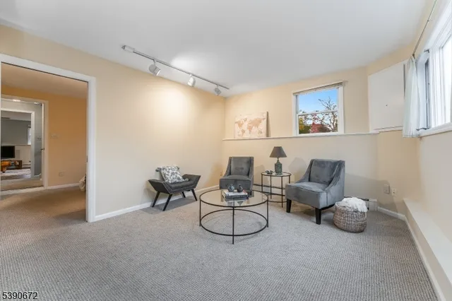 $934,999 | 13 Glutting Place, East Hanover, NJ 07936