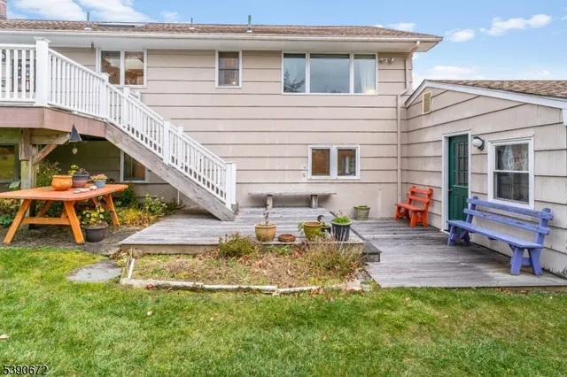 $934,999 | 13 Glutting Place, East Hanover, NJ 07936