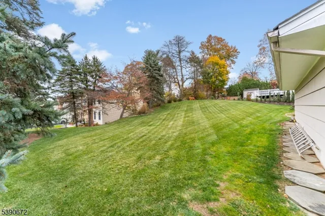 $934,999 | 13 Glutting Place, East Hanover, NJ 07936