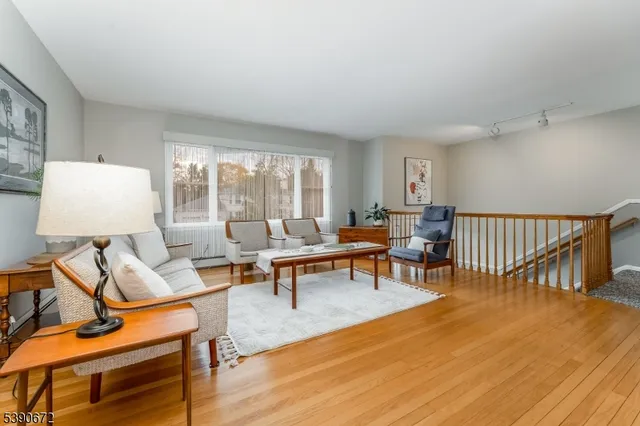 $934,999 | 13 Glutting Place, East Hanover, NJ 07936