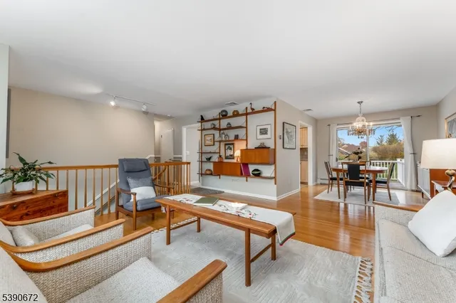 $934,999 | 13 Glutting Place, East Hanover, NJ 07936