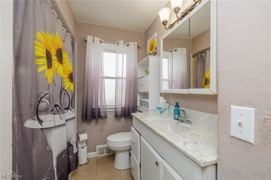 15409 Greendale Road Maple Heights, OH 44137 - Photo 17 of 33