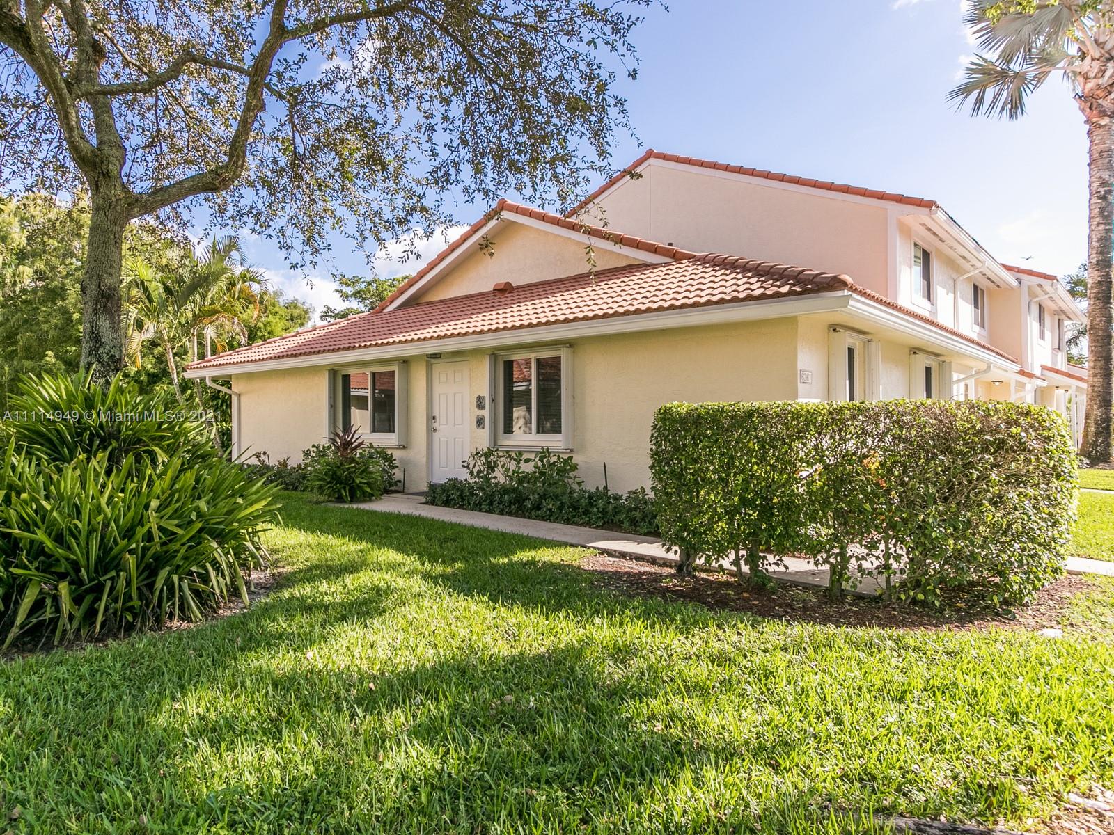 6361 Walk Circle, Unit 6361 Boca Raton, FL 33433 - Photo 4 of 42 Gallery Image 4
