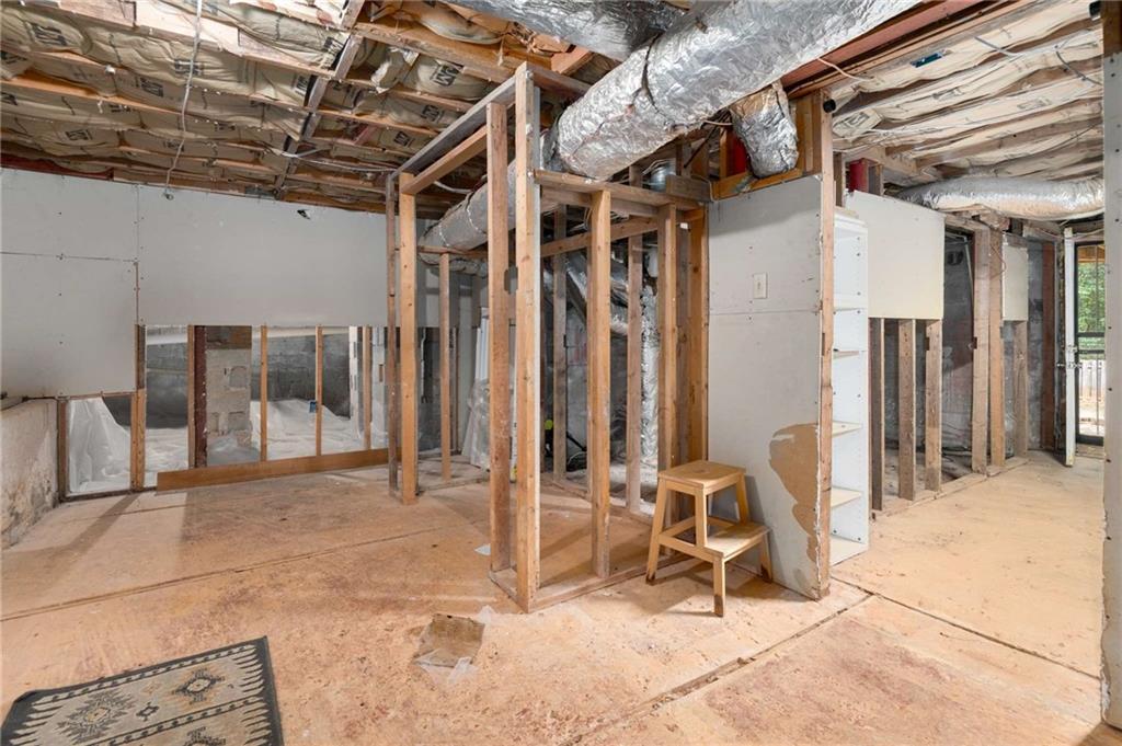 2046 Settle Circle Southeast Atlanta, GA 30316 - Photo 29 of 36 a view of a room with gym equipment