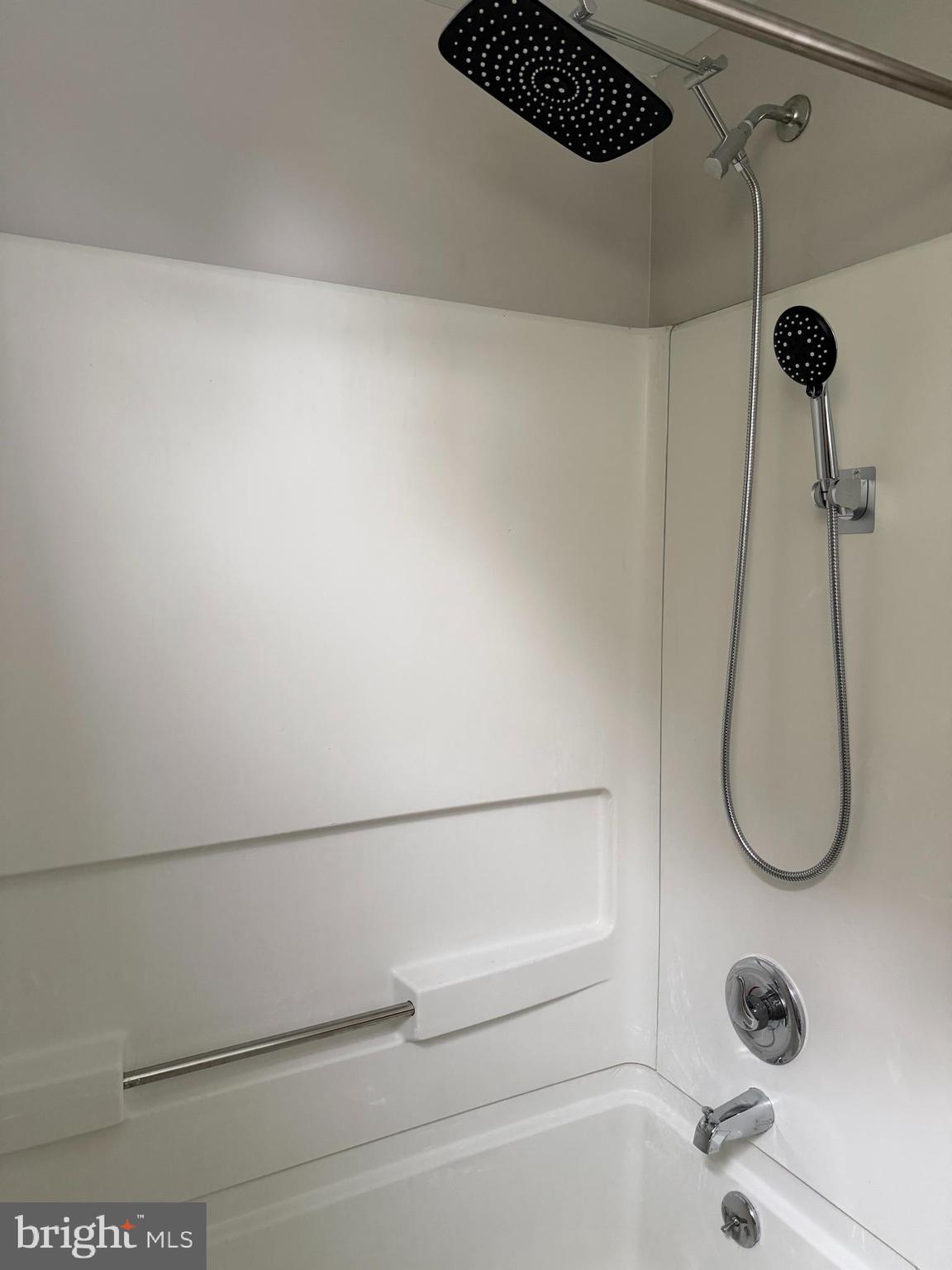 601 Willowbrook Road Havertown, PA 19083 - Photo 17 of 23 Shower