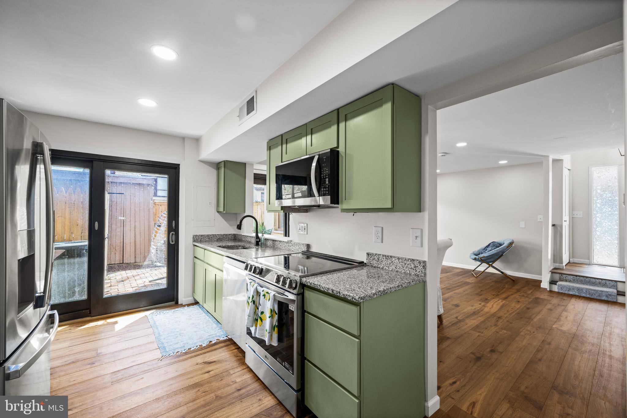 11246 Crystal Run, Unit B223 Columbia, MD 21044 - Photo 15 of 34 Kitchen