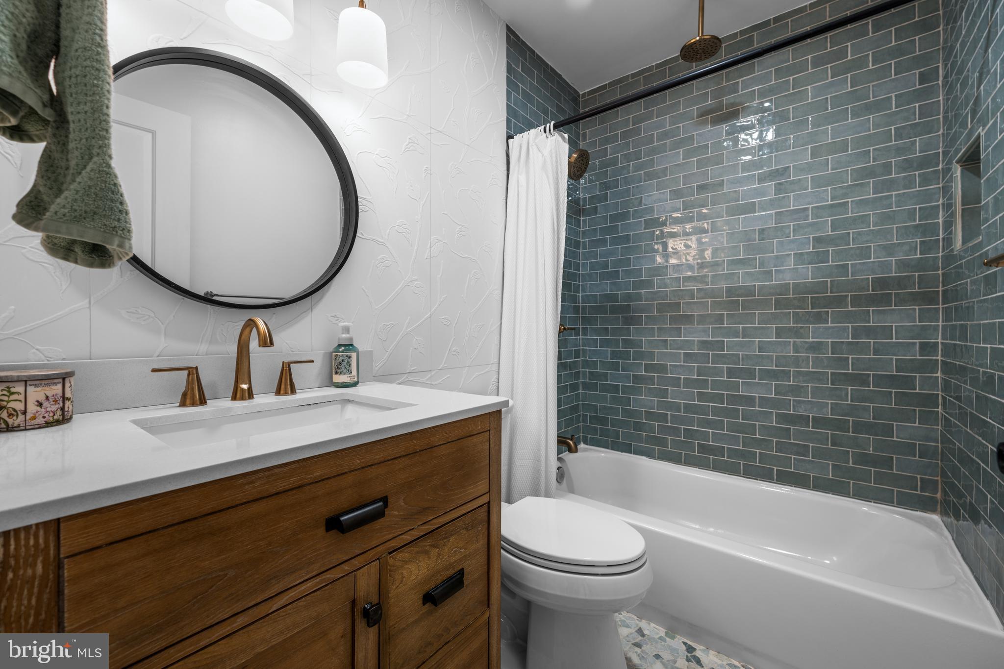 11246 Crystal Run, Unit B223 Columbia, MD 21044 - Photo 21 of 34 Full Bath
