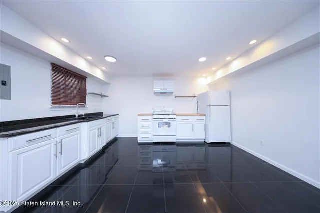 $1,180,000 | 46 Lewiston Street | New Springville