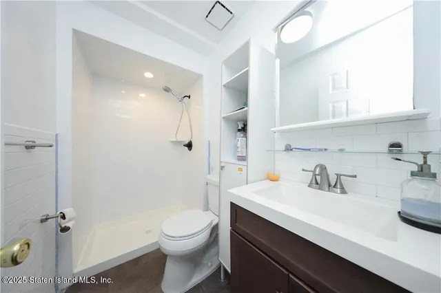 $1,180,000 | 46 Lewiston Street | New Springville