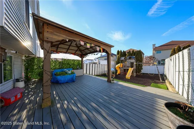 $1,180,000 | 46 Lewiston Street | New Springville